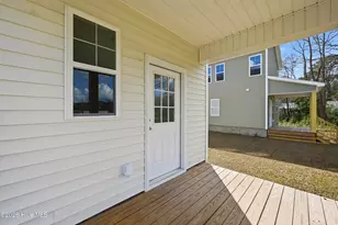 708 W Hayes St, Burgaw, NC 28425 - Photo 29
