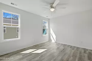708 W Hayes St, Burgaw, NC 28425 - Photo 17
