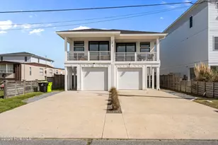 1419 Mackerel Ln, Carolina Beach, NC 28428 - Photo 1