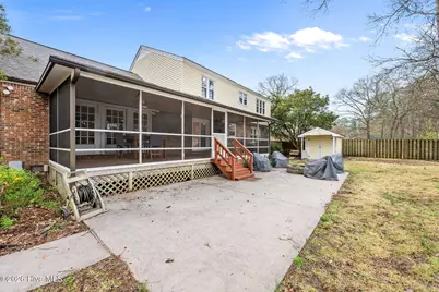 327 Plantation Drive, New Bern, NC 28562 - Photo 9