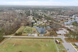 327 Plantation Dr, New Bern, NC 28562 - Photo 51