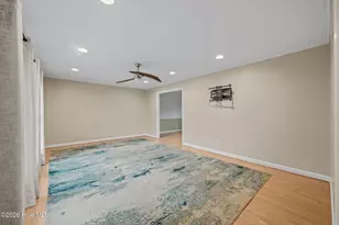 327 Plantation Dr, New Bern, NC 28562 - Photo 13