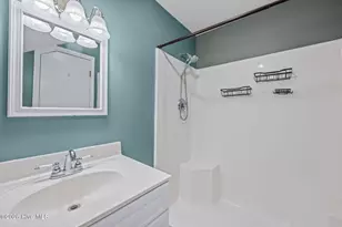 327 Plantation Dr, New Bern, NC 28562 - Photo 33