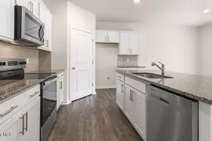 103 Charlies Bnd Wy, Spring Lake, NC 28390 - Photo 3