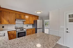 303 N Lincoln St, Benson, NC 27504 - Photo 21