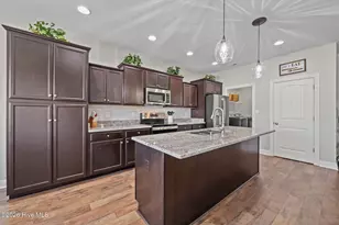 211 Moonstone Ct, Jacksonville, NC 28546 - Photo 7