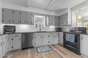 1309 Live Oak St, Beaufort, NC 28516 - Photo 7