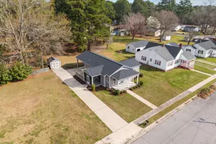102 E Purvis St, Robersonville, NC 27871 - Photo 7