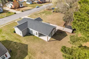 102 E Purvis St, Robersonville, NC 27871 - Photo 9