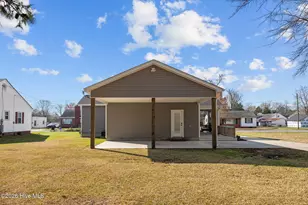 102 E Purvis St, Robersonville, NC 27871 - Photo 17