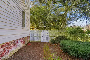 819 Broad St, Beaufort, NC 28516 - Photo 53
