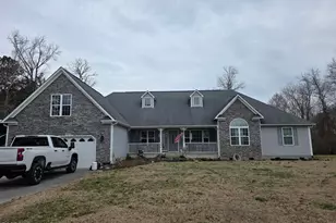 134 Bur Oaks Blvd, Newport, NC 28570 - Photo 1