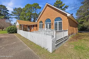 1514 Crescent Dr, Elizabeth City, NC 27909 - Photo 3