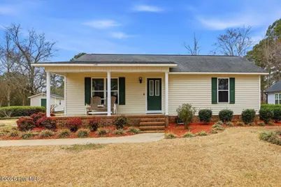 525 W Edwards Street, Princeton, NC 27569 - Photo 1