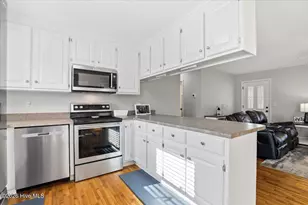525 W Edwards St, Princeton, NC 27569 - Photo 9
