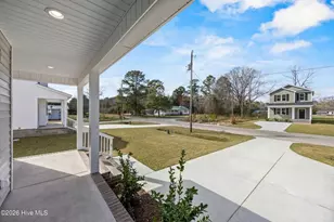 709 W Hayes St, Burgaw, NC 28425 - Photo 3