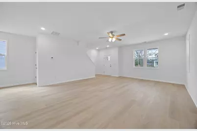 709 W Hayes Street, Burgaw, NC 28425 - Photo 9