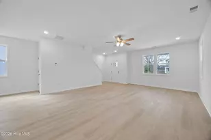 709 W Hayes St, Burgaw, NC 28425 - Photo 9