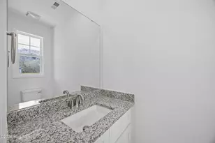709 W Hayes St, Burgaw, NC 28425 - Photo 15