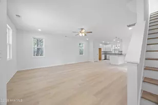 709 W Hayes St, Burgaw, NC 28425 - Photo 7