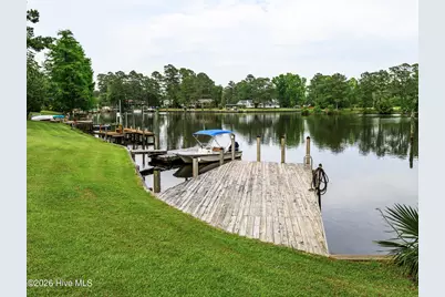 302 Plantation Drive, New Bern, NC 28562 - Photo 5