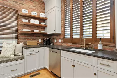 305 Harnett Street, Wilmington, NC 28401 - Photo 5