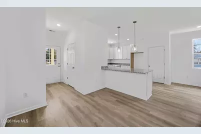 711 W Hayes Street, Burgaw, NC 28425 - Photo 15