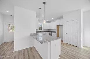 310 S Vann St, Burgaw, NC 28425 - Photo 11