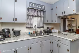 612 E Main St, Mount Olive, NC 28365 - Photo 11