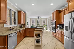 1502 Zurich Pl, New Bern, NC 28562 - Photo 3
