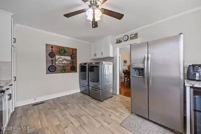 1307 N Respess Street, Washington, NC 27889 - Photo 15