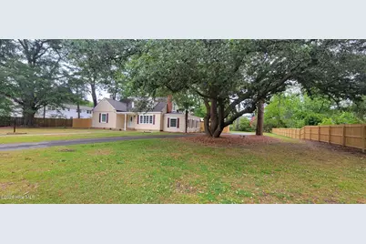1307 N Respess Street, Washington, NC 27889 - Photo 1