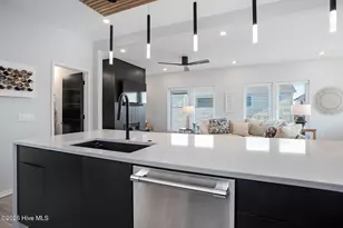 8 E Columbia Street E, Wrightsville Beach, NC 28480 - Photo 17