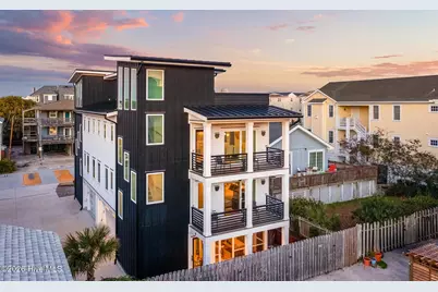 8 E Columbia Street E #B, Wrightsville Beach, NC 28480 - Photo 1