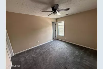 407 Falls Cove, Jacksonville, NC 28546 - Photo 5
