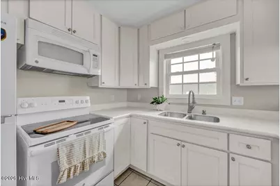215 Atlanta Avenue #Apt 3c, Carolina Beach, NC 28428 - Photo 17
