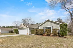 136 Braeburn Blvd, Richlands, NC 28574 - Photo 3