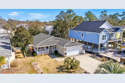 132 NE 32nd Street, Oak Island, NC 28465 - Photo 3