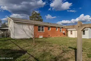 1108 E 10th St, Lumberton, NC 28358 - Photo 7