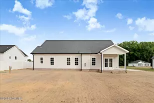 102 Chester Pl, Pikeville, NC 27863 - Photo 35