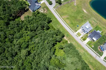 326 Spicer Lake Drive, Holly Ridge, NC 28445 - Photo 9