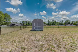 102 E Lake Dr, Goldsboro, NC 27534 - Photo 35