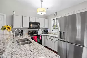 505 Cherry Blossom Ln, Richlands, NC 28574 - Photo 9