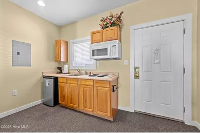 305 South Avenue # 33, Oriental, NC 28571 - Photo 13