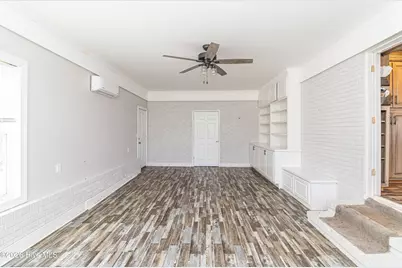 620 S Caswell Street, La Grange, NC 28551 - Photo 9