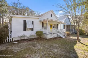 614 N Atlantic Ave, Southport, NC 28461 - Photo 3