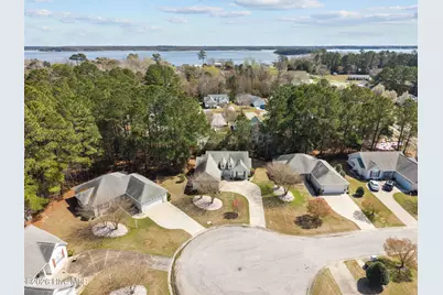404 Jasmine N, Swansboro, NC 28584 - Photo 9