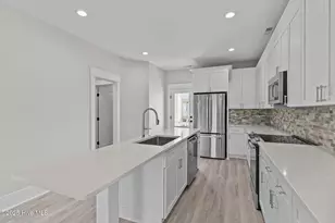906 Second Street S, Carolina Beach, NC 28428 - Photo 11
