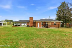 403 Smith Chapel Rd, Mount Olive, NC 28365 - Photo 5