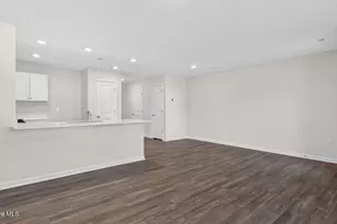 112 Clementine St, Sanford, NC 27332 - Photo 9
